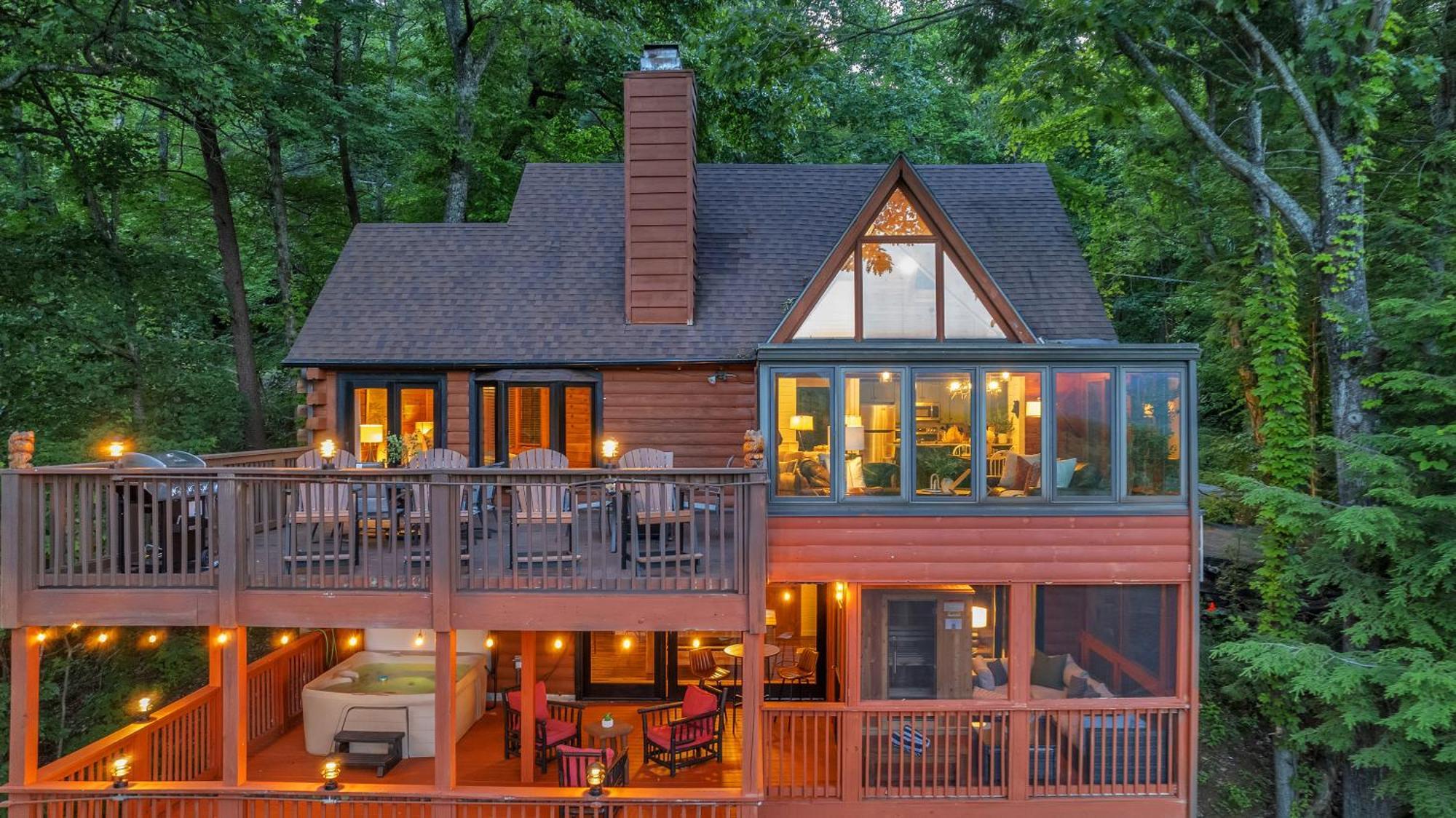 Family Chalet With Sauna, Hottub, Heavenly Views! Mins To Downtown! Gatlinburg Exteriör bild
