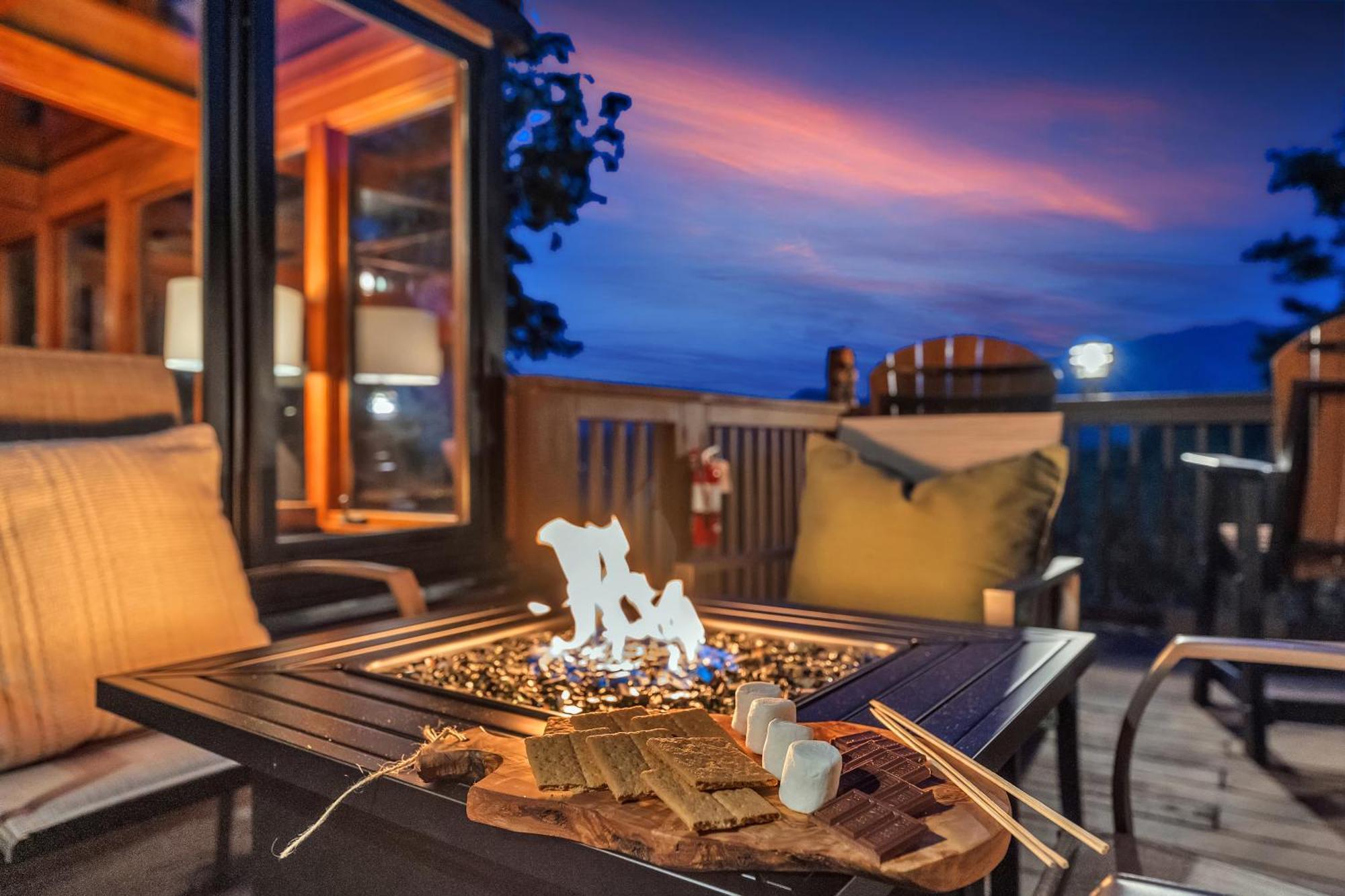 Family Chalet With Sauna, Hottub, Heavenly Views! Mins To Downtown! Gatlinburg Exteriör bild