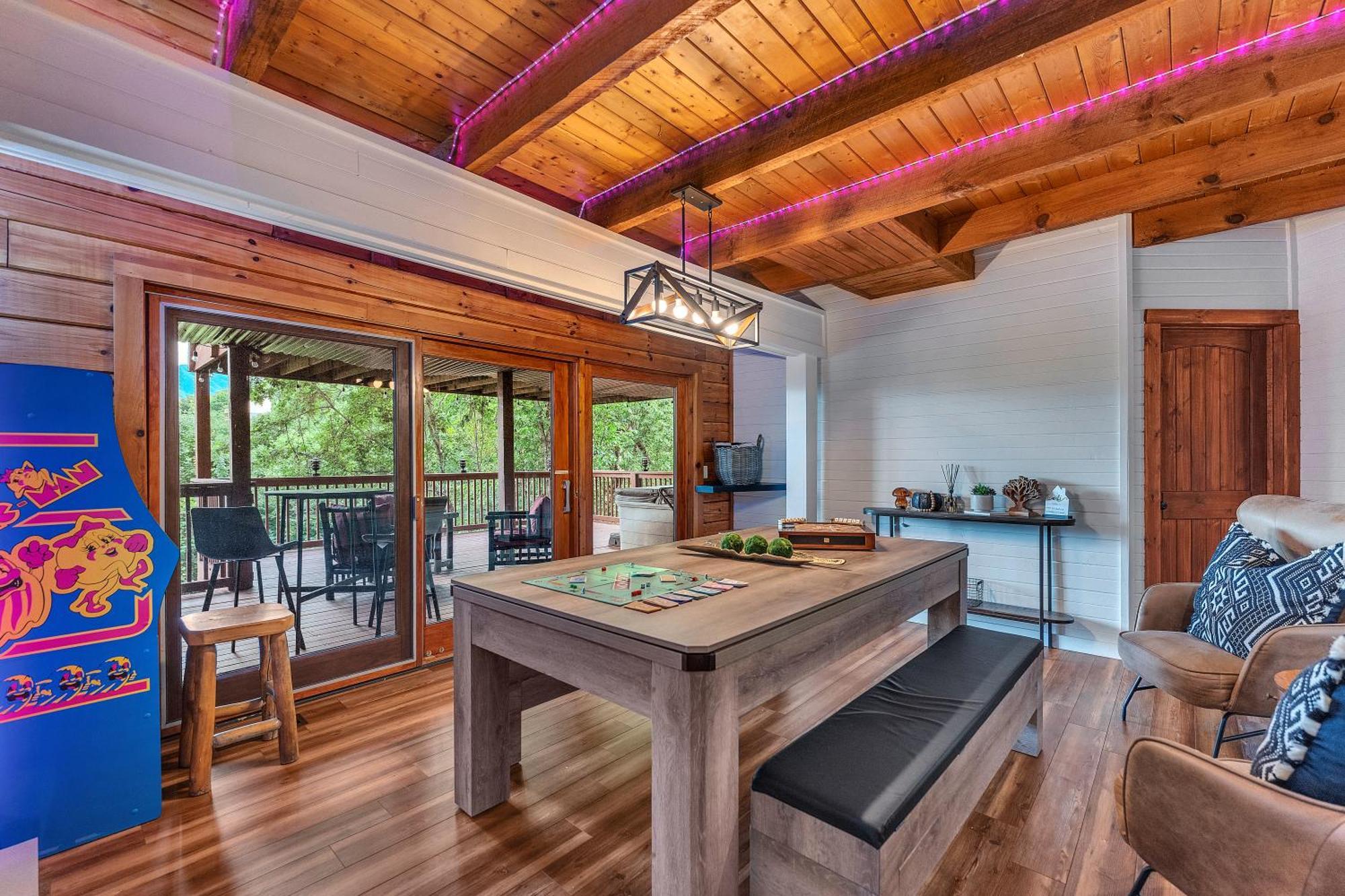 Family Chalet With Sauna, Hottub, Heavenly Views! Mins To Downtown! Gatlinburg Exteriör bild