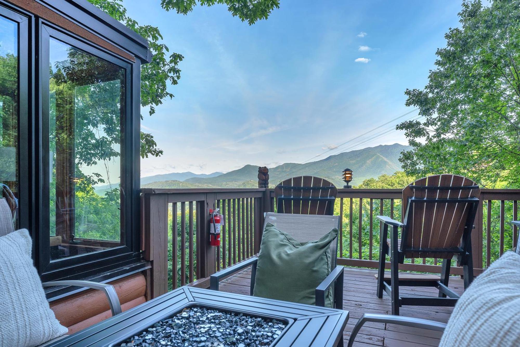 Family Chalet With Sauna, Hottub, Heavenly Views! Mins To Downtown! Gatlinburg Exteriör bild